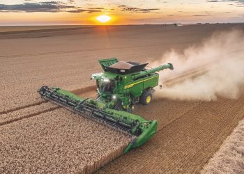 John Deere Introduces New S7 Combines