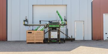 A first in the AVR crop handling program: the AVR Scorpio box filler