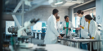 FFAR Seeks Nominations for 2025 New Innovator in Food & Agriculture Research Award