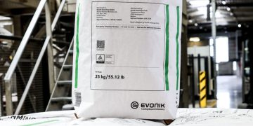 Evonik to reduce carbon footprint and plastic use with new paper bags for MetAMINO