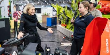 Alternative drive solutions: Challenge and opportunity for agricultural machinery dealers