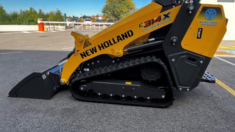 New Holland C314X Electric Mini Track Loader Offers Emissions-free, Low-noise Solution for Material Handling Challenges