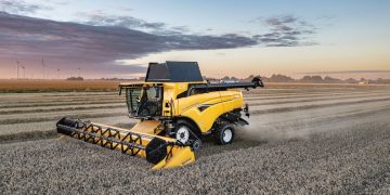 New Holland Intelligence Updates Keep You Better Connected to Your Combine