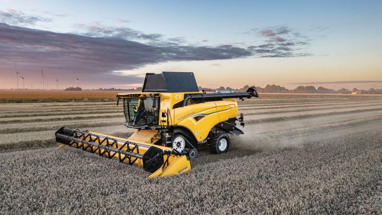 New Holland Intelligence Updates Keep You Better Connected to Your Combine