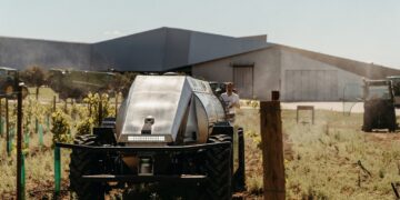 GOFAR TOUR HEADS TO SPAIN: AGRI-ROBOTICS TAKES CENTER STAGE AT JOHN DEERE’S PARLA INNOVATION CENTER