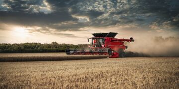 Case IH Updates Axial-Flow 160 Series with Advanced Technology